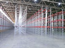 Металлические складские стеллажи в складском комплексе для готовой продукции и сырья фирмы СПЛАТ-КОСМЕТИКА, вид 5